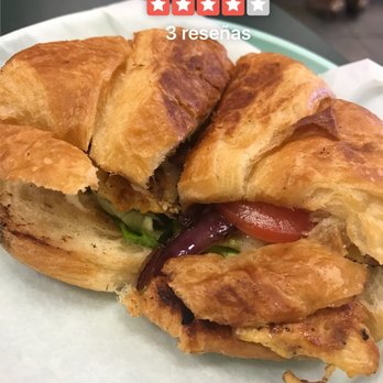 Azucar and Sal - Sándwich super pollo con tocino - Sandwiches Near Me - McAllen, Texas