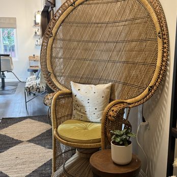 Corazon Hair Studio - Salon Vibes - Hair Salons Near Me - Laguna Beach, California