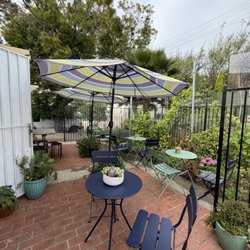 Cup of Bloom - Outside seating