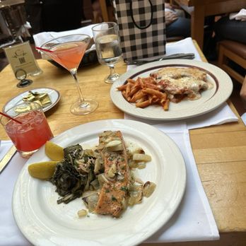 Il Cortile - Salmon, Veal Parmigiana, Strawberry Margarita, peach martini - Italian Near Me - New York, New York Il Cortile - Salmon, Veal Parmigiana, Strawberry Margarita, peach martini - Italian Near Me - New York, New York