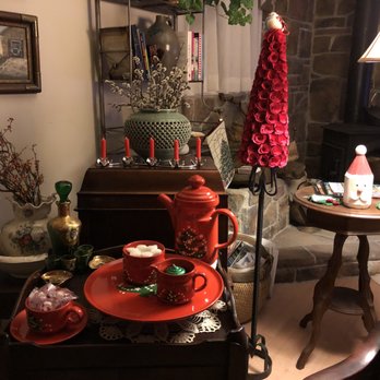 The Ashe Farm - Christmas is here! - Bed & Breakfast Near Me - Marshall, North Carolina The Ashe Farm - Christmas is here! - Bed & Breakfast Near Me - Marshall, North Carolina