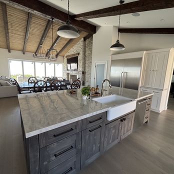 A Taylor Design and Build - Large center island - General Contractors Near Me A Taylor Design and Build - Large center island - General Contractors Near Me