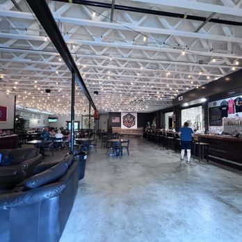Tri Dog Brewing - Huge and comfy! - Brewpubs Near Me - Harriman, Tennessee Tri Dog Brewing - Huge and comfy! - Brewpubs Near Me - Harriman, Tennessee