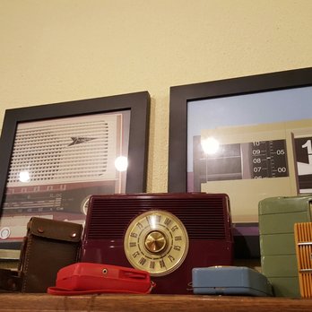 Giddyup Pickle - Vintage radios. - Accessories Near Me - Austin, Texas