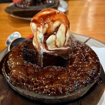 AMRIT Restaurant Mitte - Sizzling brownie - Indian Near Me - Berlin, BE AMRIT Restaurant Mitte - Sizzling brownie - Indian Near Me - Berlin, BE