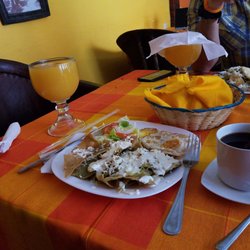 Plaza Cafe - Great food options!
