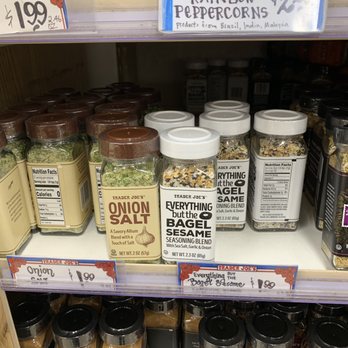 Trader Joe's - Grocery Near Me - La Canada, California