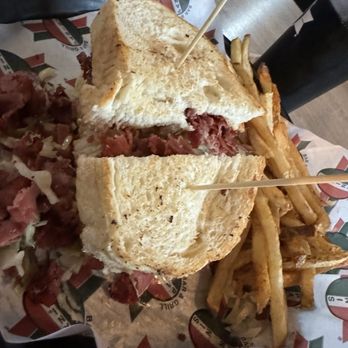 Panini's Bar & Grill - Bars Near Me - Twinsburg, Ohio