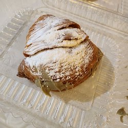 Gorgeous Gelato - Portland - Pistachio sfogliatella