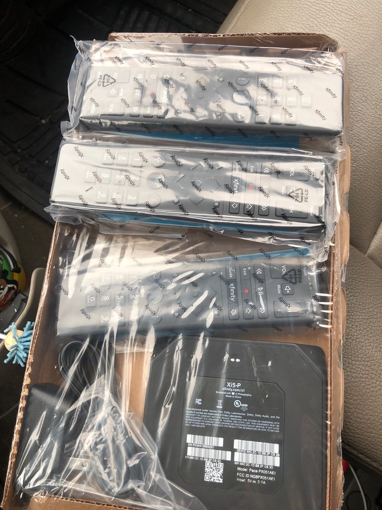 XFINITY STORE BY COMCAST Updated September 2024 27701 Harper Ave, St. Clair Shores, Michigan