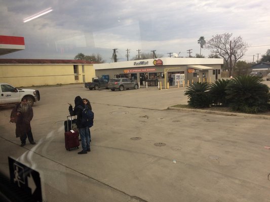 Alice Food Mart Krispy Krunchy Chicken Exxonmobil