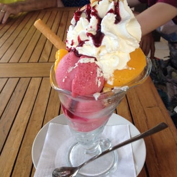 Maobi Plage - Peach Melba Sunday. - Restaurants Near Me - Saint Raphaël, 83