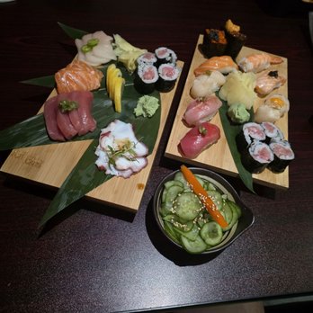 SHIN - Medium nigiri and sushi combo - Ramen Near Me - Los Angeles, California SHIN - Medium nigiri and sushi combo - Ramen Near Me - Los Angeles, California