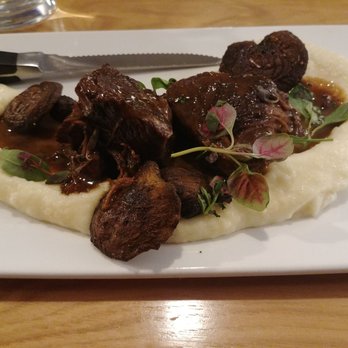 Brix 27 - Braised short ribs with mushrooms and mashed potatoes - Wine Bars Near Me - Martinsburg, West Virginia Brix 27 - Braised short ribs with mushrooms and mashed potatoes - Wine Bars Near Me - Martinsburg, West Virginia