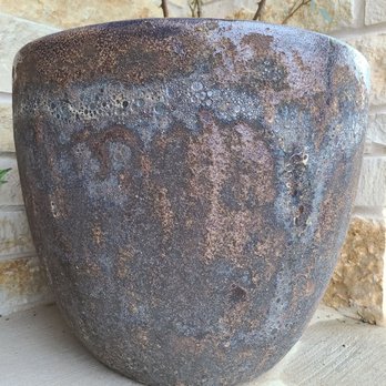 Ten Thousand Pots - Austin - Large pot - Nurseries & Gardening Near Me - Austin, Texas