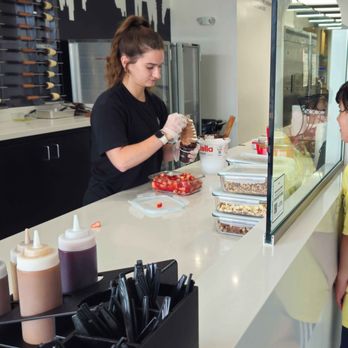 Crispy Cones - Watching the cone creation - Ice Cream & Frozen Yogurt Near Me - Allison Park, Pennsylvania