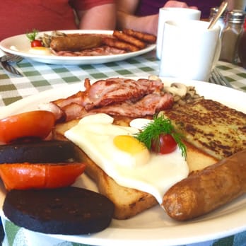 Cafe 338 - Mega. First time eating black pudding. All around good!! - Cafes Near Me - London, XGL