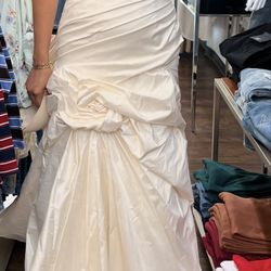 Aram's Boutique