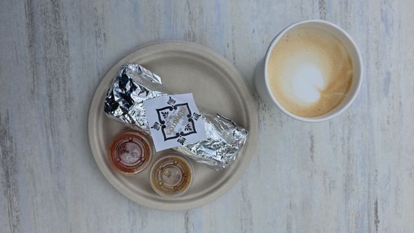 Una Mas on Adams by null