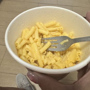 Mad For Chicken - Sunnyside - Kraft Mac and cheese????!!!! Wtf???!! - Chicken Wings Near Me - Sunnyside, New York Mad For Chicken - Sunnyside - Kraft Mac and cheese????!!!! Wtf???!! - Chicken Wings Near Me - Sunnyside, New York