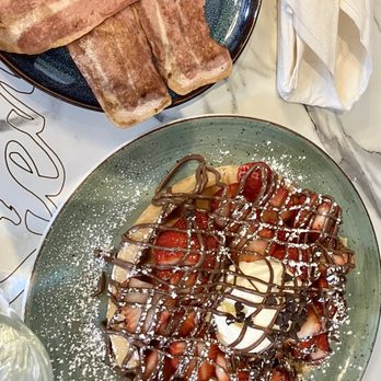 Siempre Restaurant - Loaded waffles with ice cream and Turkey bacon - Breakfast & Brunch Near Me - Toronto, Ontario Siempre Restaurant - Loaded waffles with ice cream and Turkey bacon - Breakfast & Brunch Near Me - Toronto, Ontario