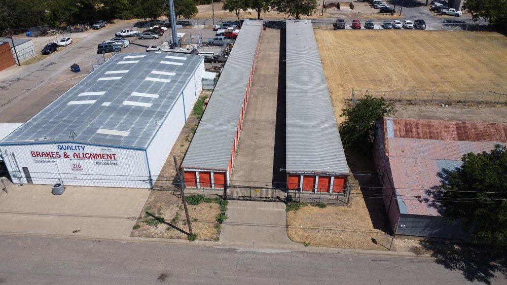 SMITH STREET STORAGE 206 W Smith St, Cleburne, Texas Self Storage