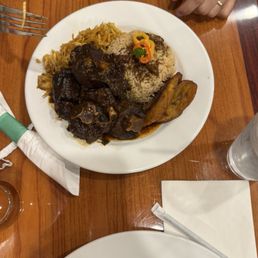 Braised Oxtails Plate