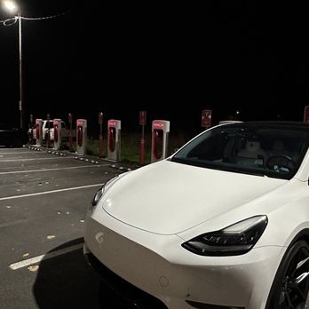 Tesla Supercharger - Creswell - The chargers - EV Charging Stations Near Me - Creswell, Oregon Tesla Supercharger - Creswell - The chargers - EV Charging Stations Near Me - Creswell, Oregon