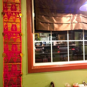 Phonthip Style Thai Restaurant - Interior - Thai Near Me - Spokane, Washington Phonthip Style Thai Restaurant - Interior - Thai Near Me - Spokane, Washington