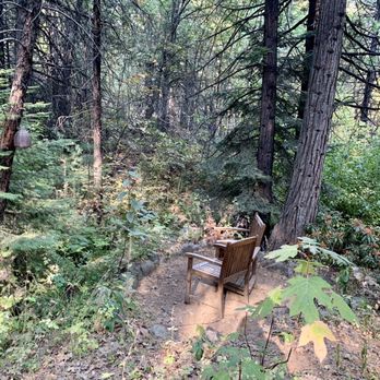 Narrow Gauge Inn - Secluded spots to relax and hear the creek water. - Hotels Near Me - Fish Camp, California Narrow Gauge Inn - Secluded spots to relax and hear the creek water. - Hotels Near Me - Fish Camp, California