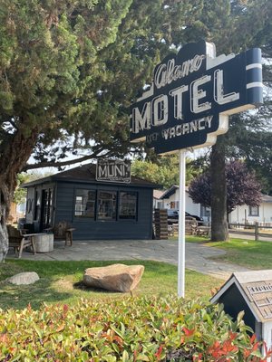 Alamo Motel by null