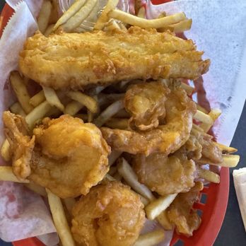 Oscar's Pier 83 - 4 piece fried shrimp with a side piece of Cod - Fish & Chips Near Me - Glendale, Arizona