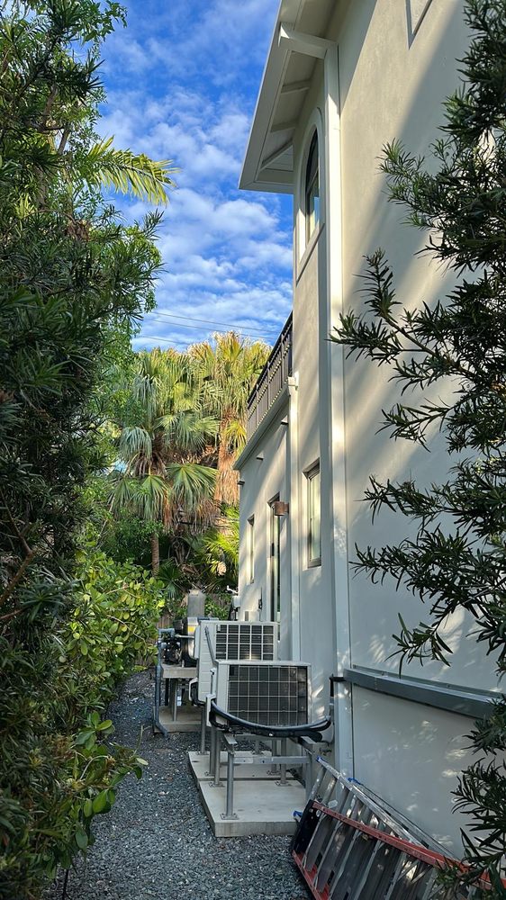 Slide of Proa70 Gutters