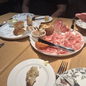 Rocca - Salumi- Prosciutto tuscano appetizer Bread- lemon butter and sea salt appetizer - Italian Near Me - Tampa, Florida Rocca - Salumi- Prosciutto tuscano appetizer Bread- lemon butter and sea salt appetizer - Italian Near Me - Tampa, Florida