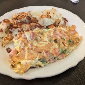 George's Family Restaurant - American Near Me - Oak Park, Illinois