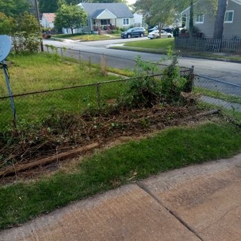 Moe's Lawn Care - a view of a residential neighborhood - Landscaping Near Me Moe's Lawn Care - a view of a residential neighborhood - Landscaping Near Me