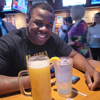 Twin Peaks - Big smile. Bigger IPA. - Sports Bars Near Me - Columbia, South Carolina Twin Peaks - Big smile. Bigger IPA. - Sports Bars Near Me - Columbia, South Carolina