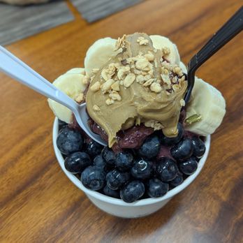 Island Time Boba Cafe - Top of acai bowl - Desserts Near Me - Kona, Hawaii