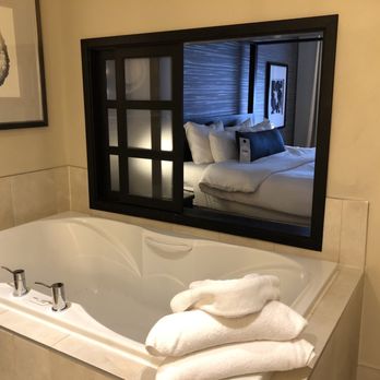 Sterling Inn and Spa - Hotels Near Me - Niagara Falls, Ontario Sterling Inn and Spa - Hotels Near Me - Niagara Falls, Ontario