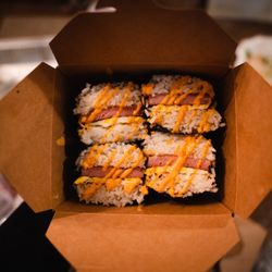 Hood Eats - Spam musubi
