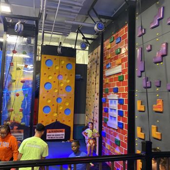 Urban Air Trampoline and Adventure Park - Wall climbing - Trampoline Parks Near Me - South Hackensack, New Jersey