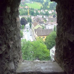 Schattenburg - Blick nach Feldkirch vom Eingang der Burg aus