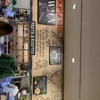 Vapiano - Ordering and cooking stations - Italian Near Me - Vienna, 9