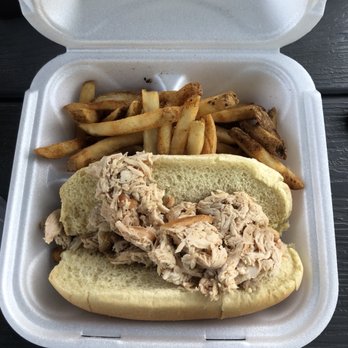 Swine Dining BBQ - Chicken Sandwich - Barbeque Near Me - Bellevue, Nebraska
