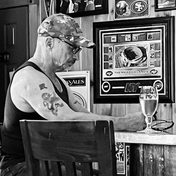 Hickory BBQ & Smokehouse - Having a quiet, contemplative beer - American Near Me - Kingston, New York Hickory BBQ & Smokehouse - Having a quiet, contemplative beer - American Near Me - Kingston, New York