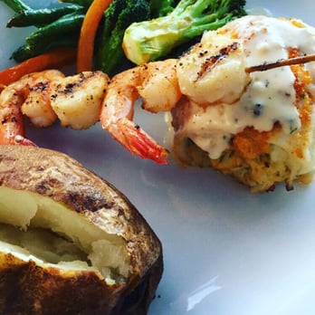 Dockside Restaurant - Excellent crab stuffed flounder! - Seafood Near Me - Beaufort, South Carolina