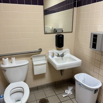 Edinburgh Diner - Restroom - Wraps Near Me - Edinburgh, Indiana