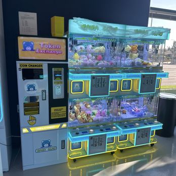 Wawa Claw - Token machine!!! - Arcades Near Me - Torrance, California