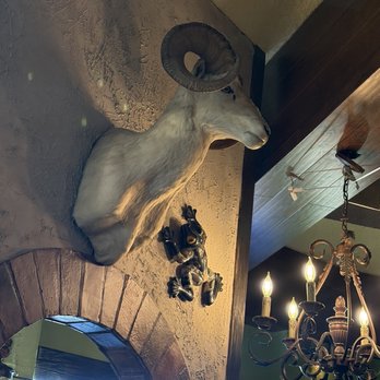 Mexico Restaurant - Interior decor - Mexican Near Me - Honolulu, Hawaii
