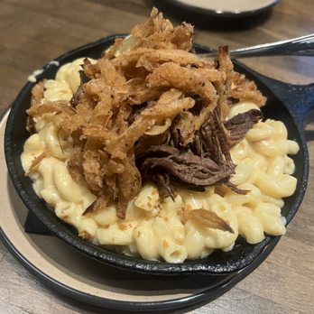 940's Kitchen & Cocktails - Tenderloin Mac N Cheese - New American Near Me - Denton, Texas